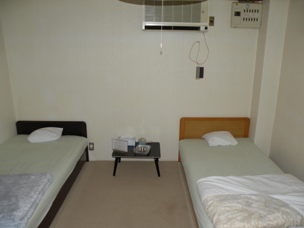 Business Hotel Minshuku Minato Tokushima Extérieur photo