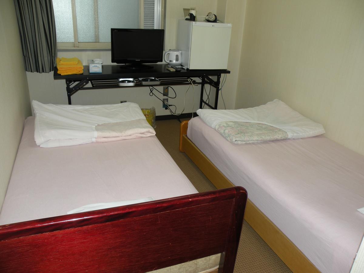 Business Hotel Minshuku Minato Tokushima Extérieur photo
